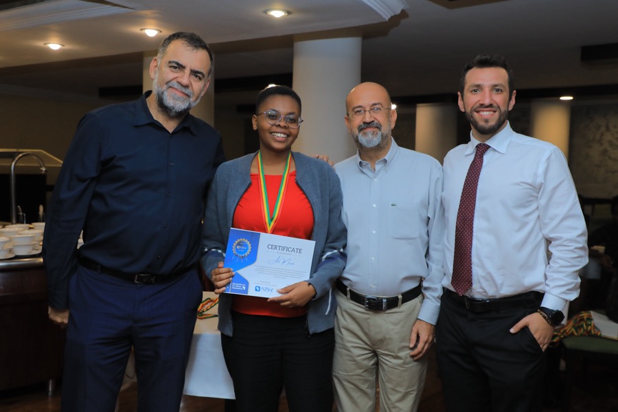 Certificate distribution with Ricardo Baeza Yates